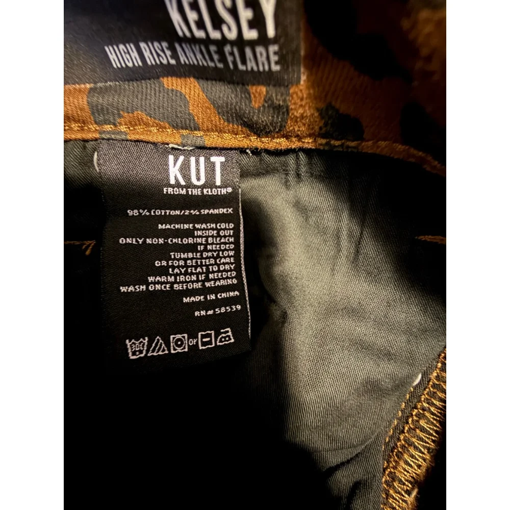 KUT From The Kloth Kelsey High Rise Ankle Flare Leopard Jeans – Size 00 – NWT - Picture 5 of 5